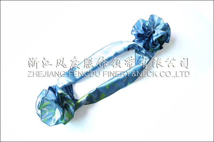 7945643_上海巴士公交仿絲雙花球絲巾.jpeg